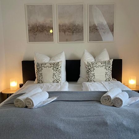 Raha Apartments - Modernes Studio-Apartment - Hbf - Gratis Parkplatz Ерфурт Екстериор снимка