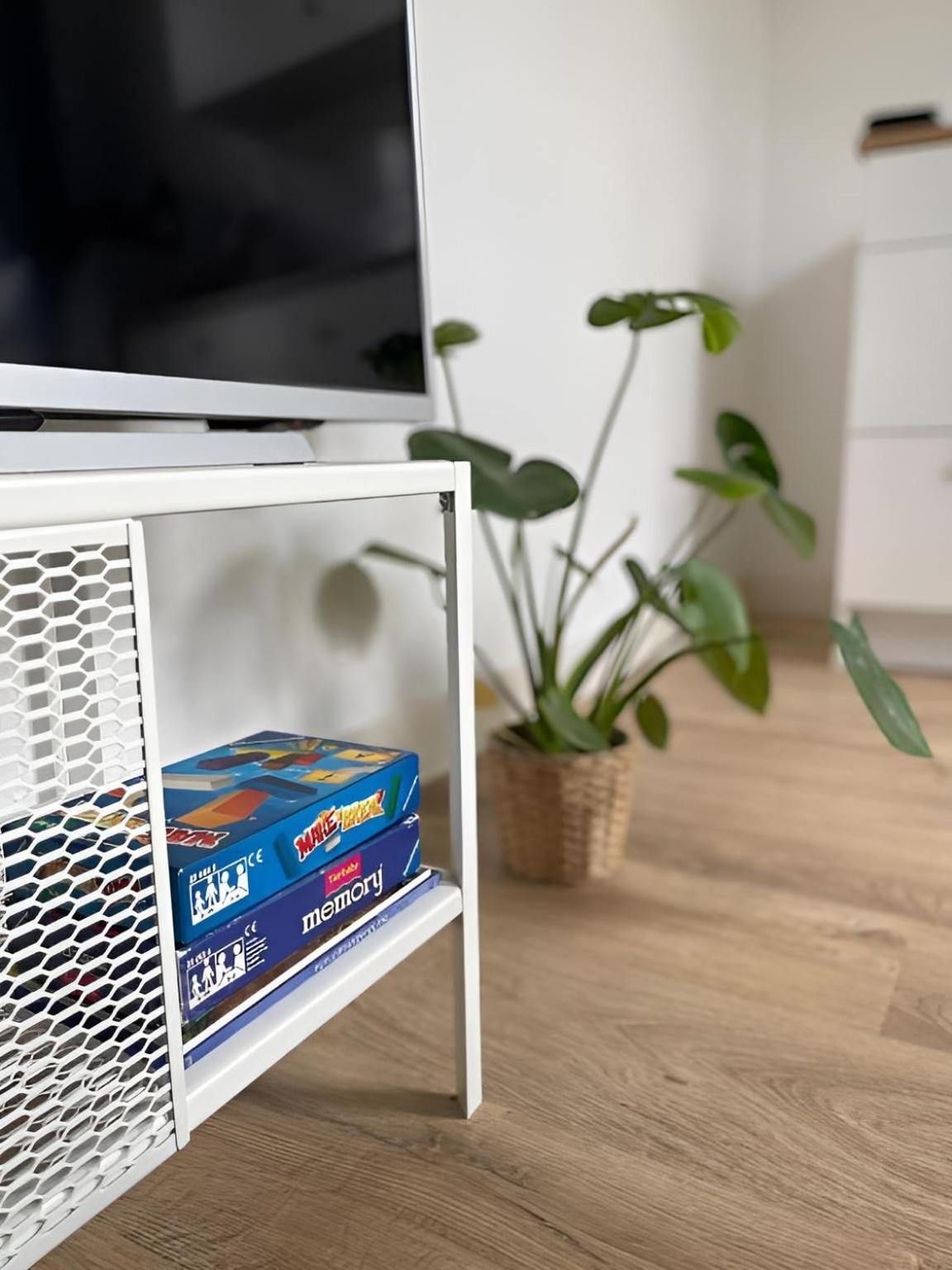 Raha Apartments - Modernes Studio-Apartment - Hbf - Gratis Parkplatz Ерфурт Екстериор снимка
